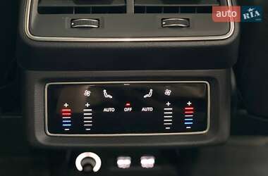 Позашляховик / Кросовер Audi e-tron 2019 в 