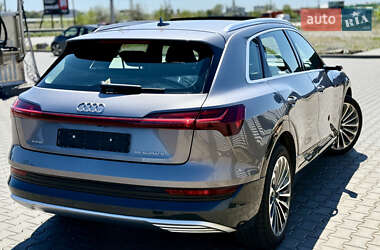 Внедорожник / Кроссовер Audi e-tron 2020 в 