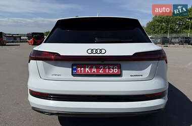 Внедорожник / Кроссовер Audi e-tron 2021 в 