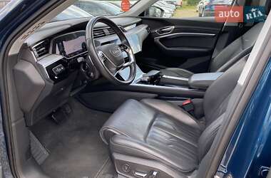 Позашляховик / Кросовер Audi e-tron 2019 в 