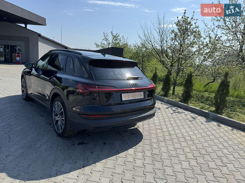 Внедорожник / Кроссовер Audi e-tron 2019 в Ужгороде