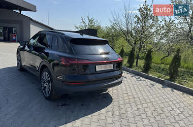 Внедорожник / Кроссовер Audi e-tron 2019 в 