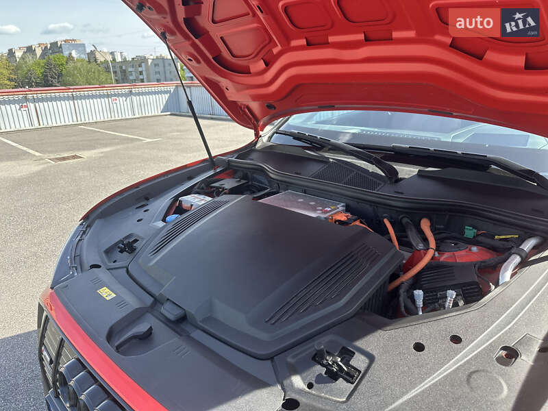 Внедорожник / Кроссовер Audi e-tron 2020 в Киеве