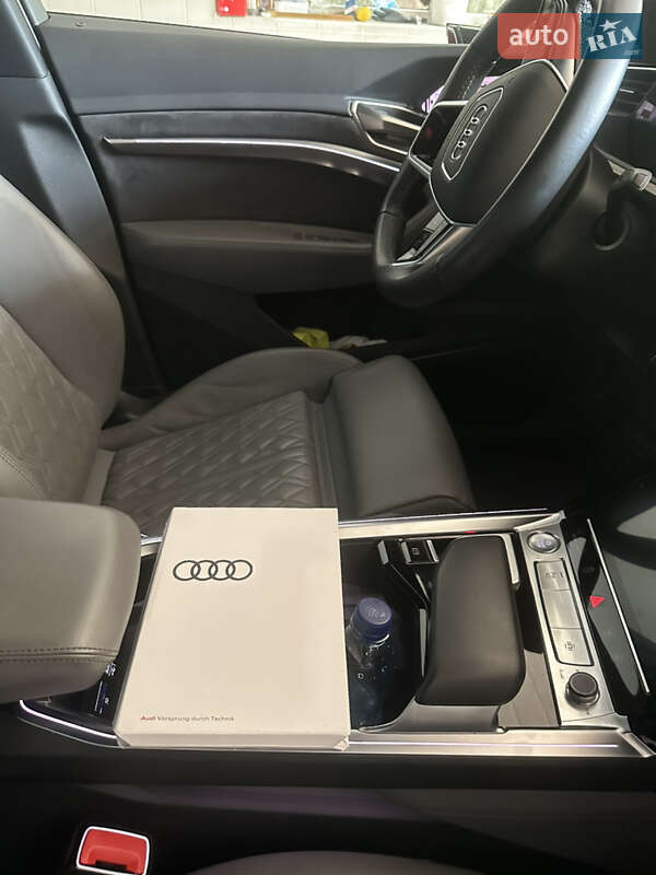Внедорожник / Кроссовер Audi e-tron 2020 в Киеве