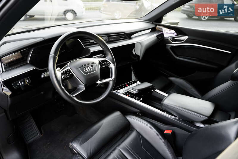 Позашляховик / Кросовер Audi e-tron 2019 в Ужгороді
