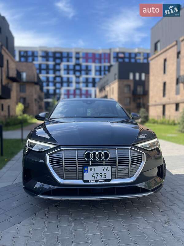 Позашляховик / Кросовер Audi e-tron 2019 в Івано-Франківську