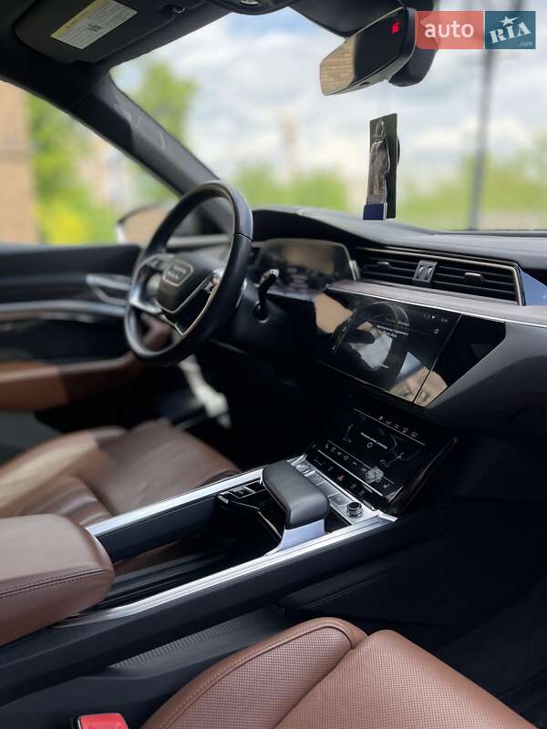 Позашляховик / Кросовер Audi e-tron 2019 в Івано-Франківську