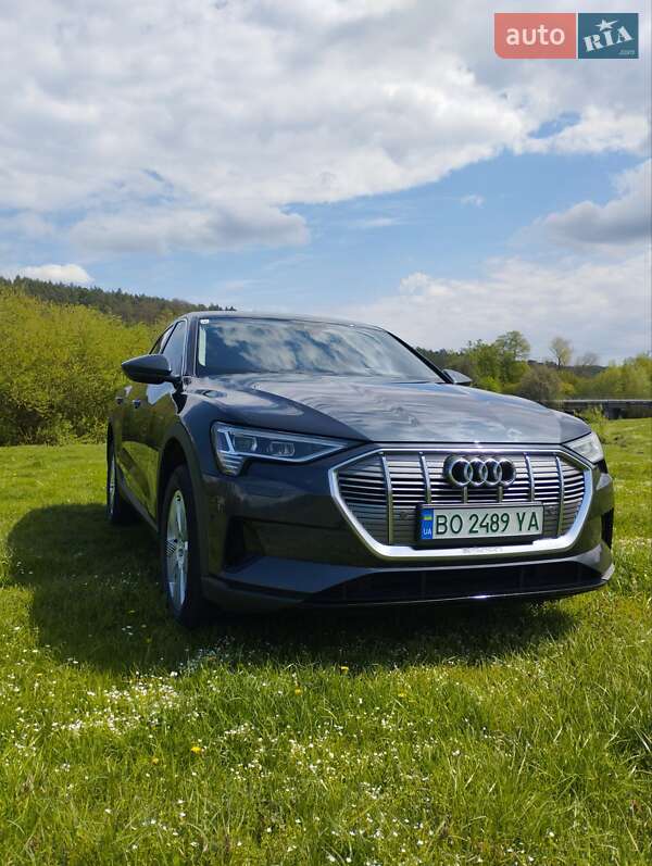 Внедорожник / Кроссовер Audi e-tron 2020 в Тернополе