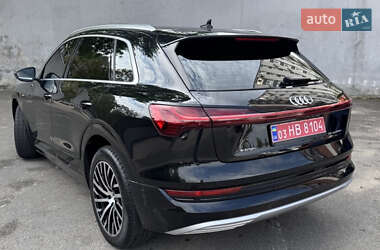 Позашляховик / Кросовер Audi e-tron 2020 в 