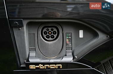 Внедорожник / Кроссовер Audi e-tron 2020 в 