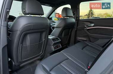 Внедорожник / Кроссовер Audi e-tron 2020 в 