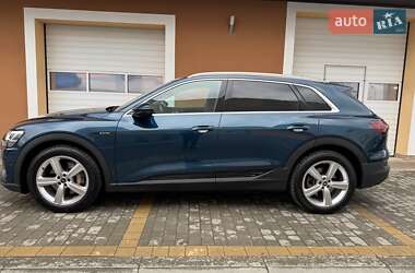 Внедорожник / Кроссовер Audi e-tron 2020 в 
