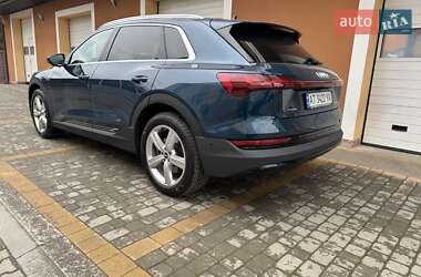 Внедорожник / Кроссовер Audi e-tron 2020 в 