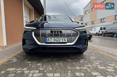 Внедорожник / Кроссовер Audi e-tron 2020 в 