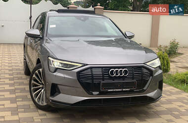 Позашляховик / Кросовер Audi e-tron 2020 в 