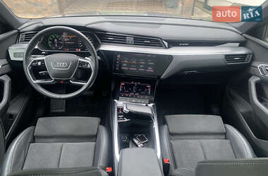 Позашляховик / Кросовер Audi e-tron 2020 в 