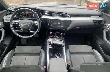 Позашляховик / Кросовер Audi e-tron 2020 в 