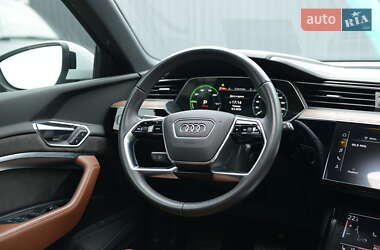 Позашляховик / Кросовер Audi e-tron 2019 в 
