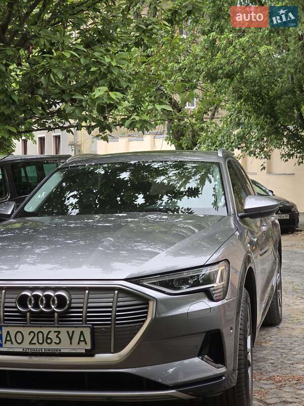 Позашляховик / Кросовер Audi e-tron 2020 в Ужгороді