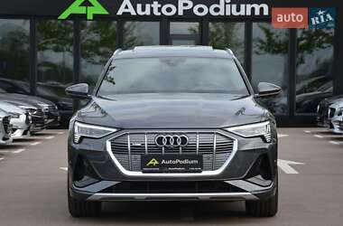 Позашляховик / Кросовер Audi e-tron 2021 в 