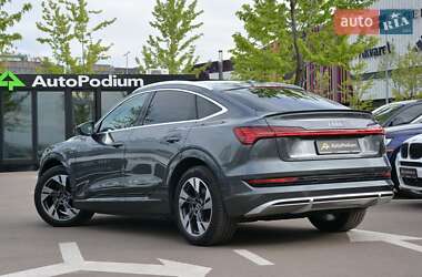Позашляховик / Кросовер Audi e-tron 2021 в 