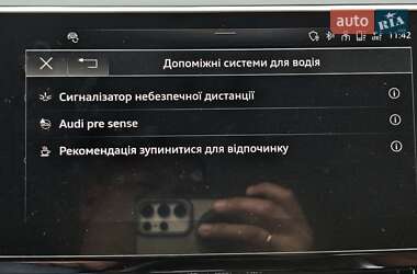 Позашляховик / Кросовер Audi e-tron 2021 в 