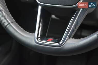 Позашляховик / Кросовер Audi e-tron 2021 в 