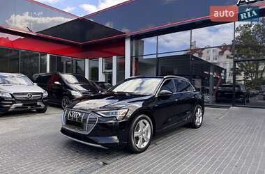 Внедорожник / Кроссовер Audi e-tron 2019 в 