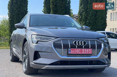 Позашляховик / Кросовер Audi e-tron 2019 в Рівному