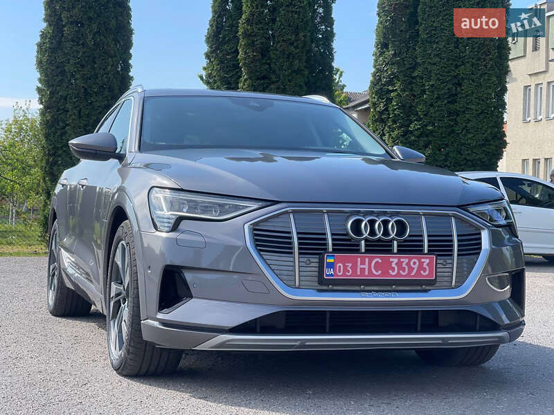 Внедорожник / Кроссовер Audi e-tron 2019 в 