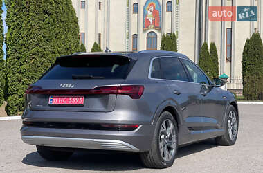 Внедорожник / Кроссовер Audi e-tron 2019 в 