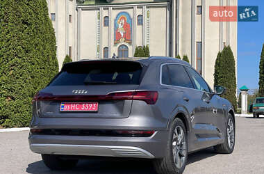 Внедорожник / Кроссовер Audi e-tron 2019 в 