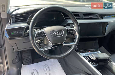 Внедорожник / Кроссовер Audi e-tron 2019 в 