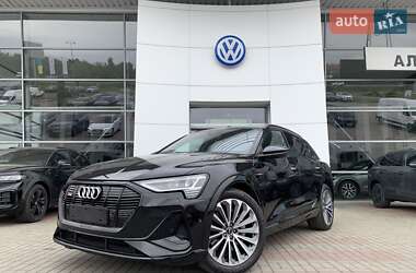Позашляховик / Кросовер Audi e-tron 2020 в 