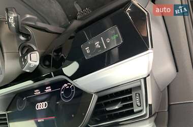 Позашляховик / Кросовер Audi e-tron 2020 в 