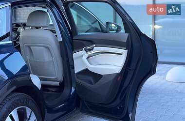 Внедорожник / Кроссовер Audi e-tron 2021 в 