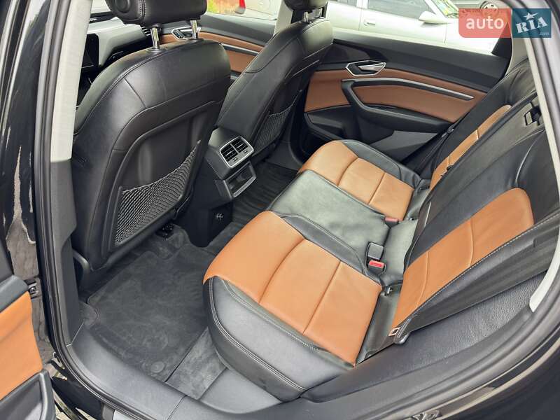 Внедорожник / Кроссовер Audi e-tron 2019 в Львове
