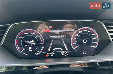Внедорожник / Кроссовер Audi e-tron 2021 в 