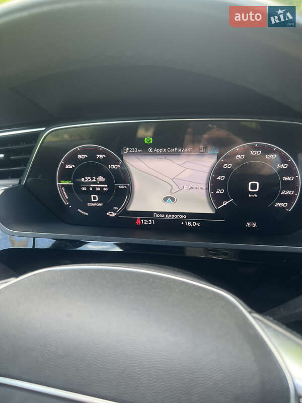 Позашляховик / Кросовер Audi e-tron 2022 в Заліщиках