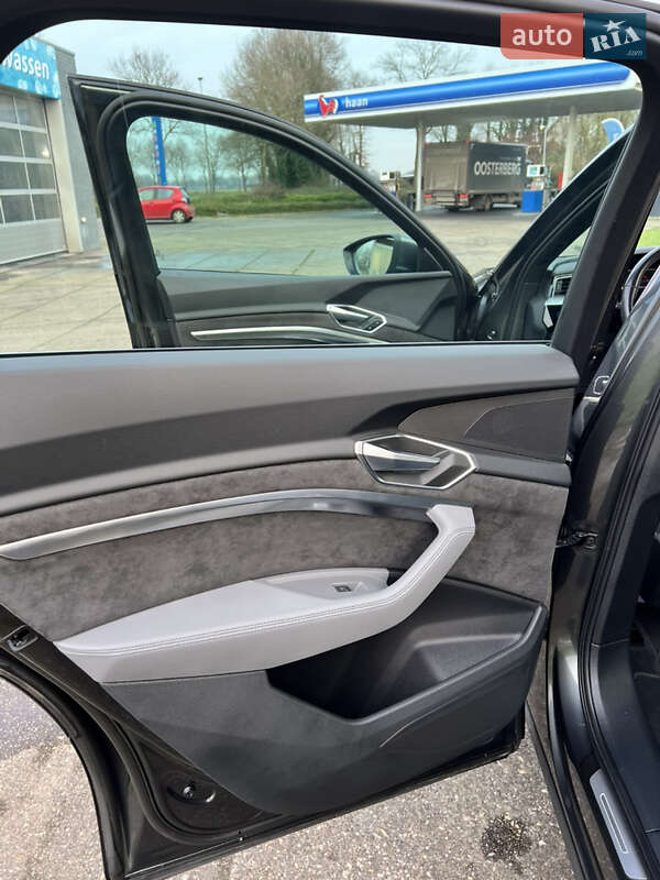 Внедорожник / Кроссовер Audi e-tron 2020 в Виннице