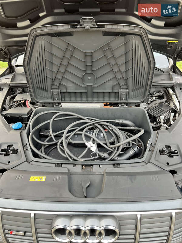 Внедорожник / Кроссовер Audi e-tron 2020 в Виннице