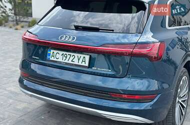 Внедорожник / Кроссовер Audi e-tron 2019 в 