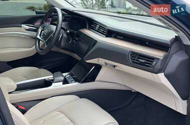 Внедорожник / Кроссовер Audi e-tron 2019 в 
