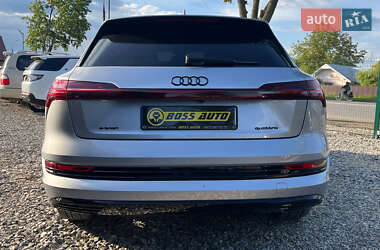 Внедорожник / Кроссовер Audi e-tron 2022 в 
