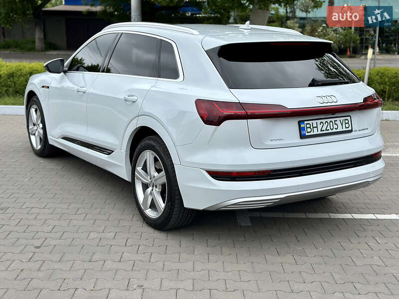Внедорожник / Кроссовер Audi e-tron 2019 в Одессе