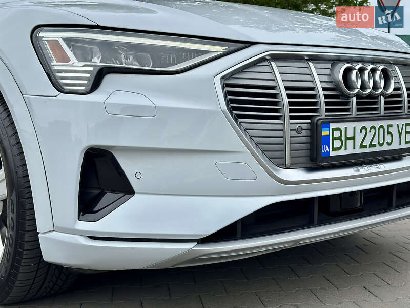 Внедорожник / Кроссовер Audi e-tron 2019 в Одессе