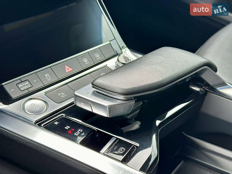 Внедорожник / Кроссовер Audi e-tron 2019 в Одессе