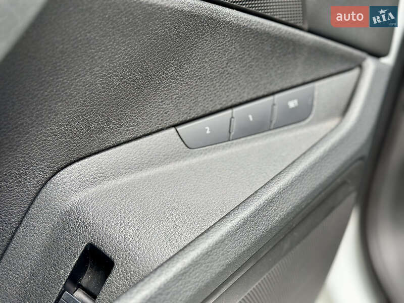 Внедорожник / Кроссовер Audi e-tron 2019 в Одессе