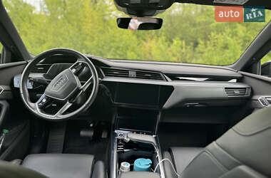 Внедорожник / Кроссовер Audi e-tron 2020 в 