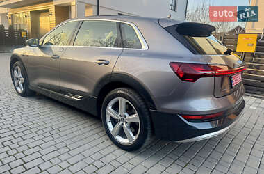 Внедорожник / Кроссовер Audi e-tron 2020 в 